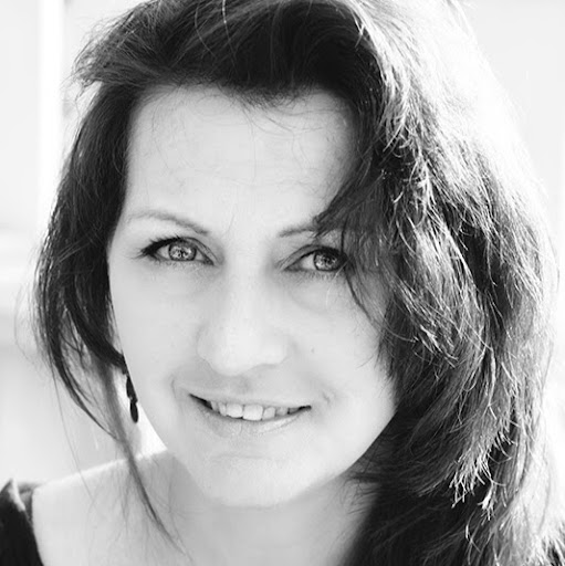 Stephanie Frey Photo 30