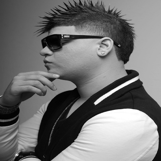 Roberto Zavala Photo 32
