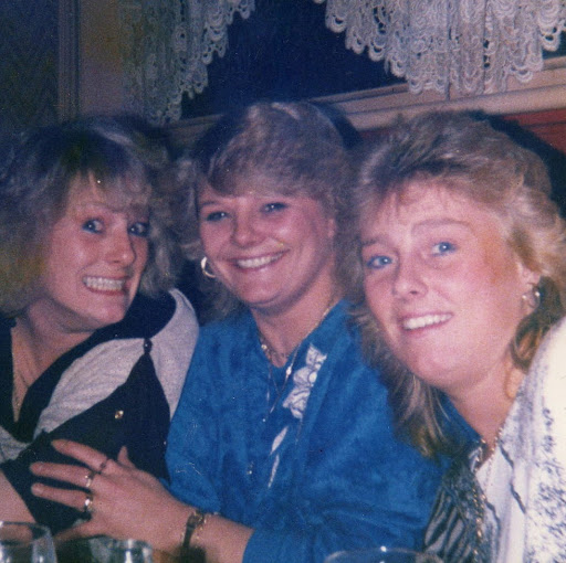 Patricia Saunders Photo 34