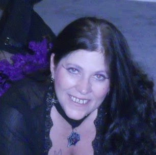 Julie Hamilton Photo 8