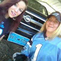 April Sellars Photo 8