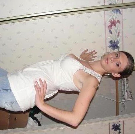 Clara Hall Photo 9