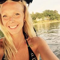 Sarah Paige Photo 42