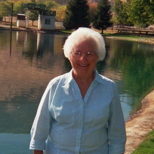 Geraldine Cook Photo 7