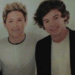 Holly Grantham Photo 3