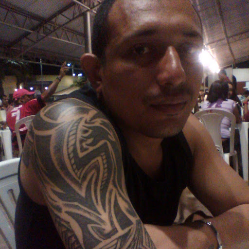Frank Farias Photo 18