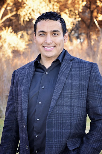 Robert Fierro Photo 10