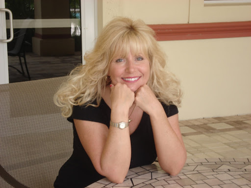 Michele Miller Photo 45