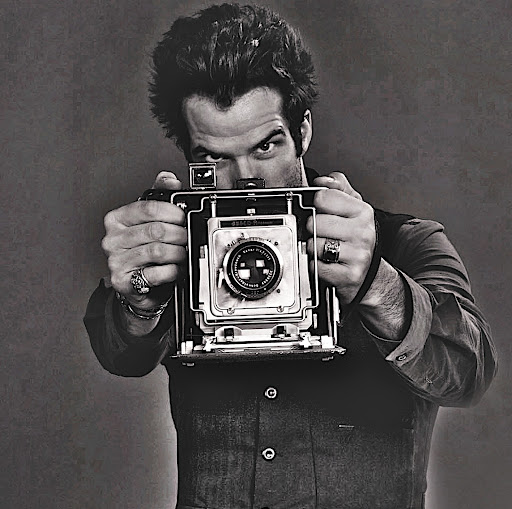 Benjamin Ayres Photo 3