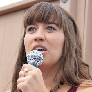 Elizabeth Atkinson Photo 32
