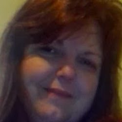 Karen Slaughter Photo 35