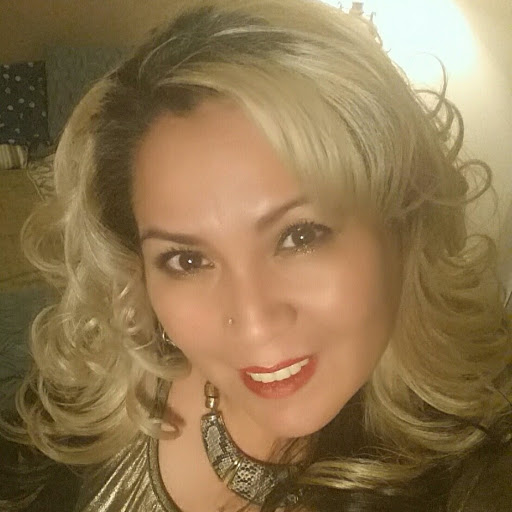 Alma Rodriguez Photo 12