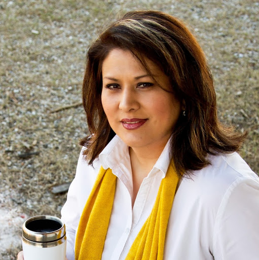 Elizabeth Ludwig Photo 19