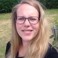Julia Andresen Photo 5