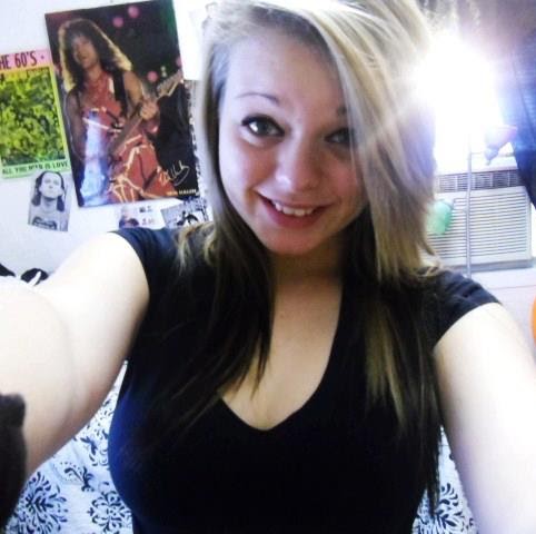 Brandy Howell Photo 40
