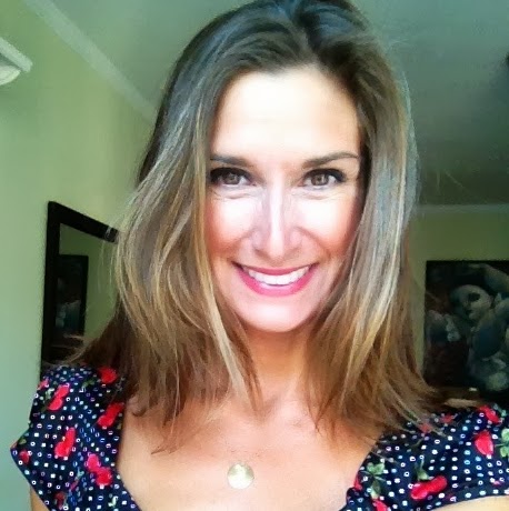 Elizabeth Layton Photo 31