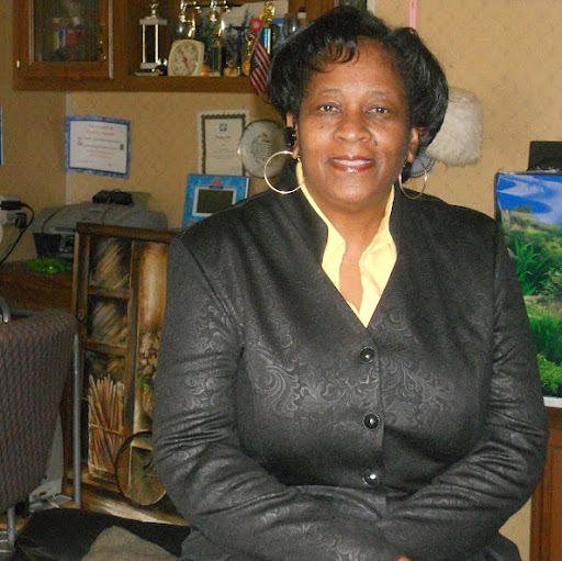 Marilyn Chandler Photo 10