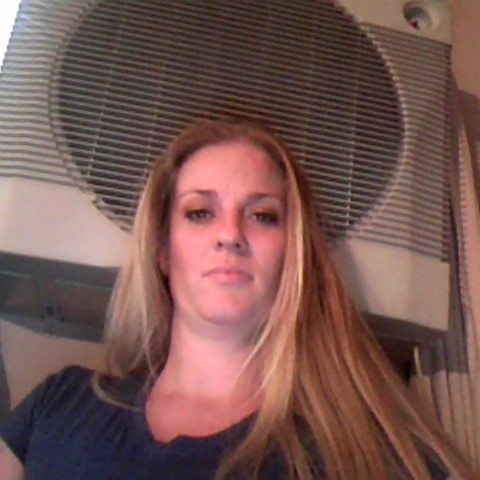 Danielle Golden Photo 9