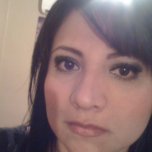Elizabeth Medrano Photo 17