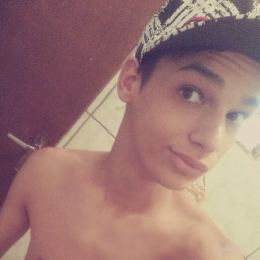 Willian Almeida Photo 8