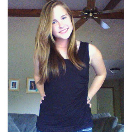 Rachel Schultz Photo 33