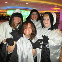 Julie Takacs Photo 9