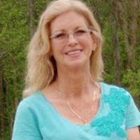 Michele Miller Photo 45