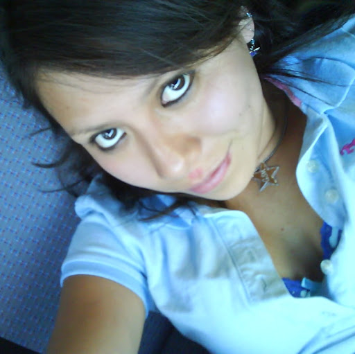 Erika Vega Photo 4