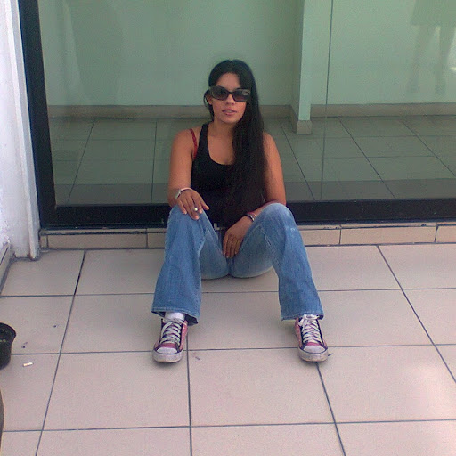 Minerva Torres Photo 34