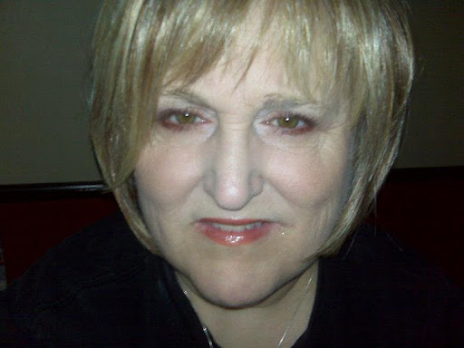 Janet Reeves Photo 38