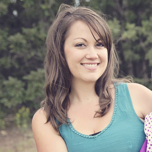 Julia Weeks Photo 26