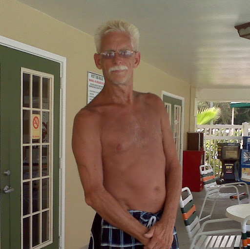 Jeffrey Lester Photo 32