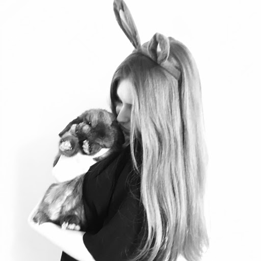 Mollie Cook Photo 8