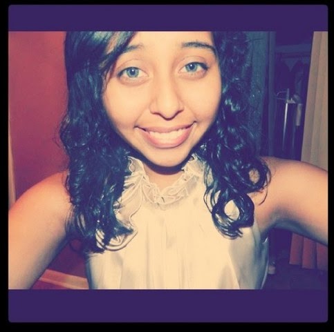 Michelle Castillo Photo 34