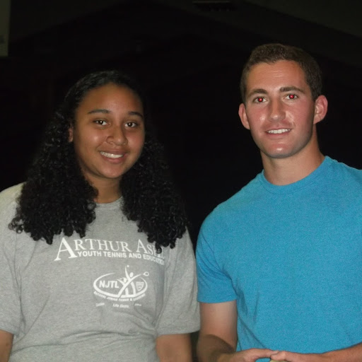 Geneva Jones Photo 16