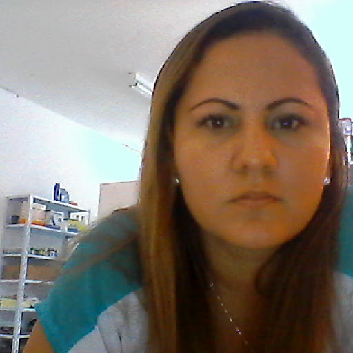 Claudia Torres Photo 13