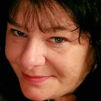 Alison Ward Photo 39