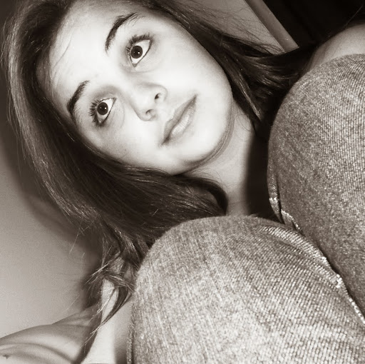 Angela Correia Photo 7