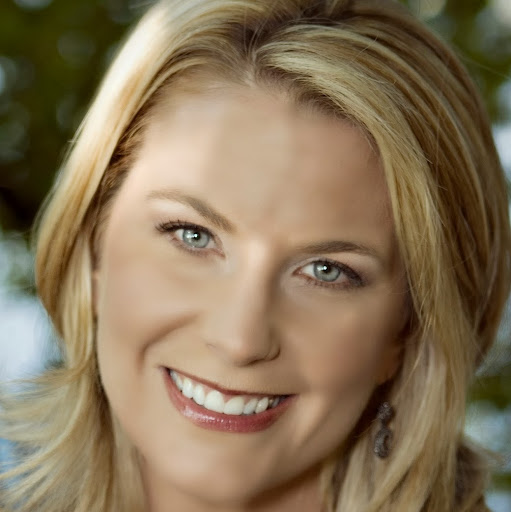 Jennifer Vaughn Photo 40
