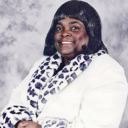 Diana Calhoun Photo 23