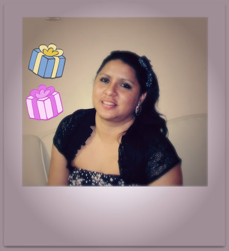 Yesenia Lopez Photo 21