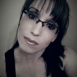 Heather Kellogg Photo 40