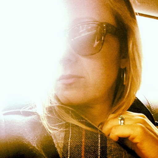 Kirsten Hall Photo 10