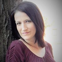 Danielle Christiansen Photo 8