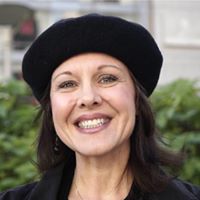 Lisa Helm Photo 2