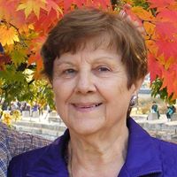 Julia Harmon Photo 32