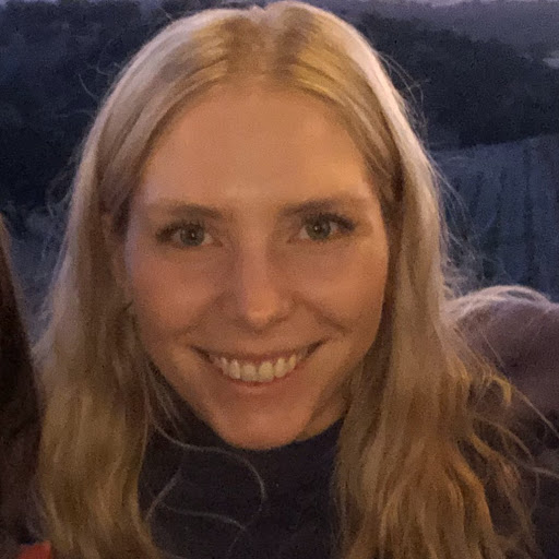 Anna Johnson Photo 39