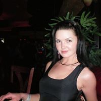 Nicki Ward Photo 8