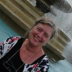 Helen Hays Photo 14