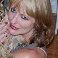 Pamela Hardy Photo 17
